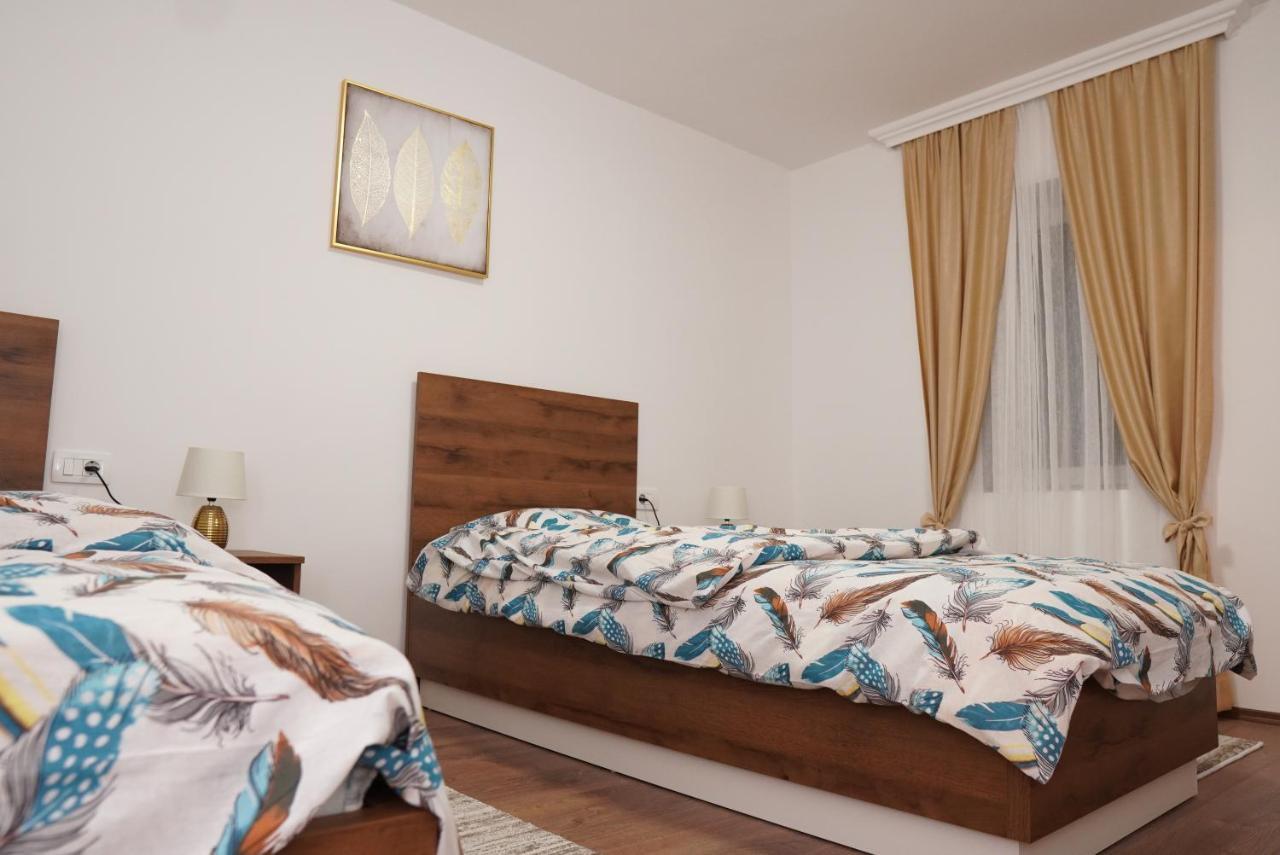Apartments Manitovac M Nikšić Exterior foto